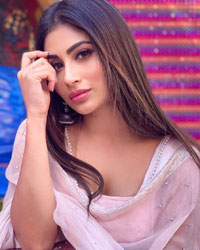 Mouni Roy